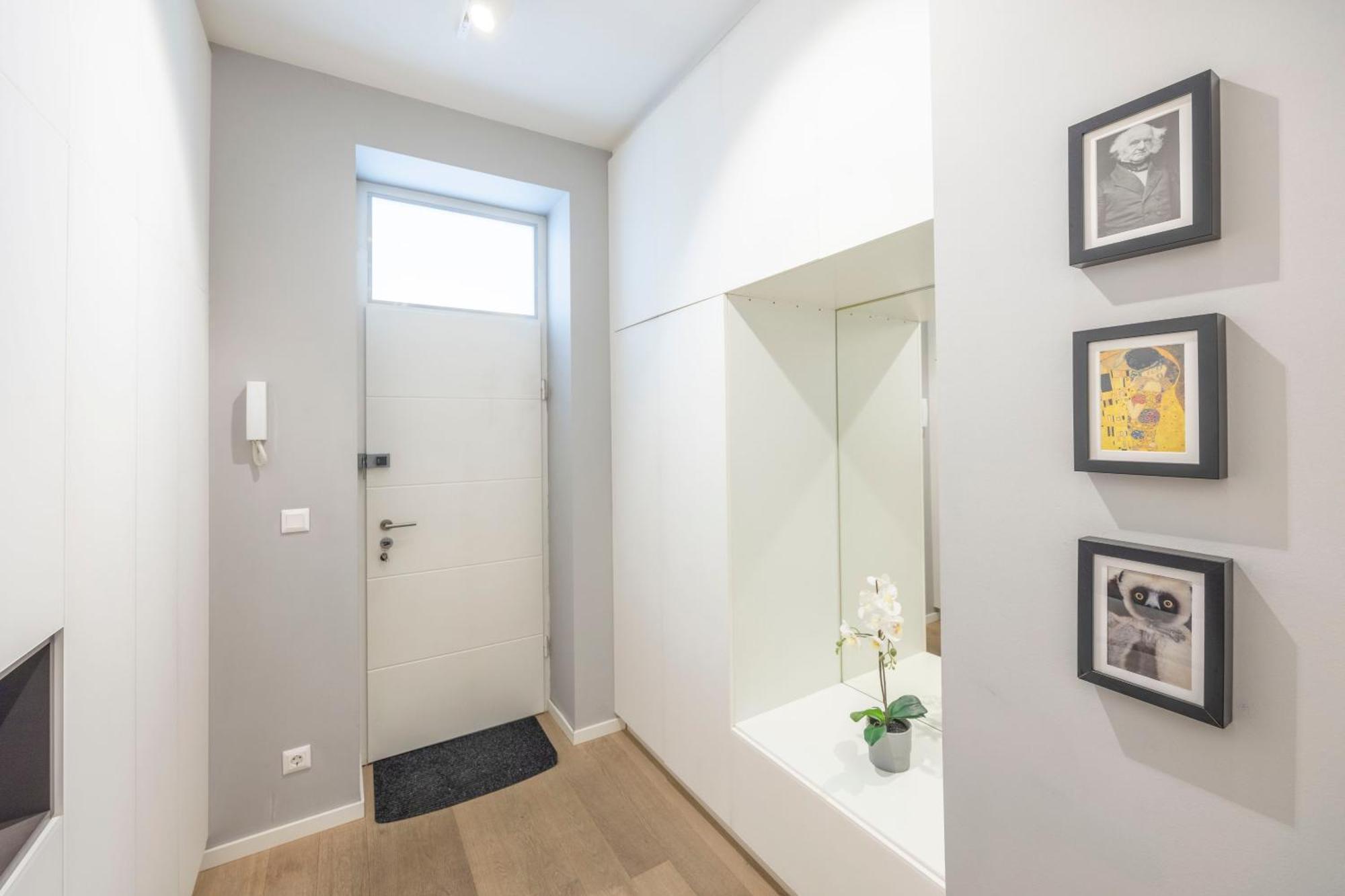 Stylish & Spacious By Prestige Homes דירה בודפשט